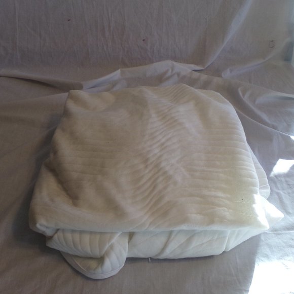 Sealy Bedding Sealy Waterproof Mattress Protector Poshmark